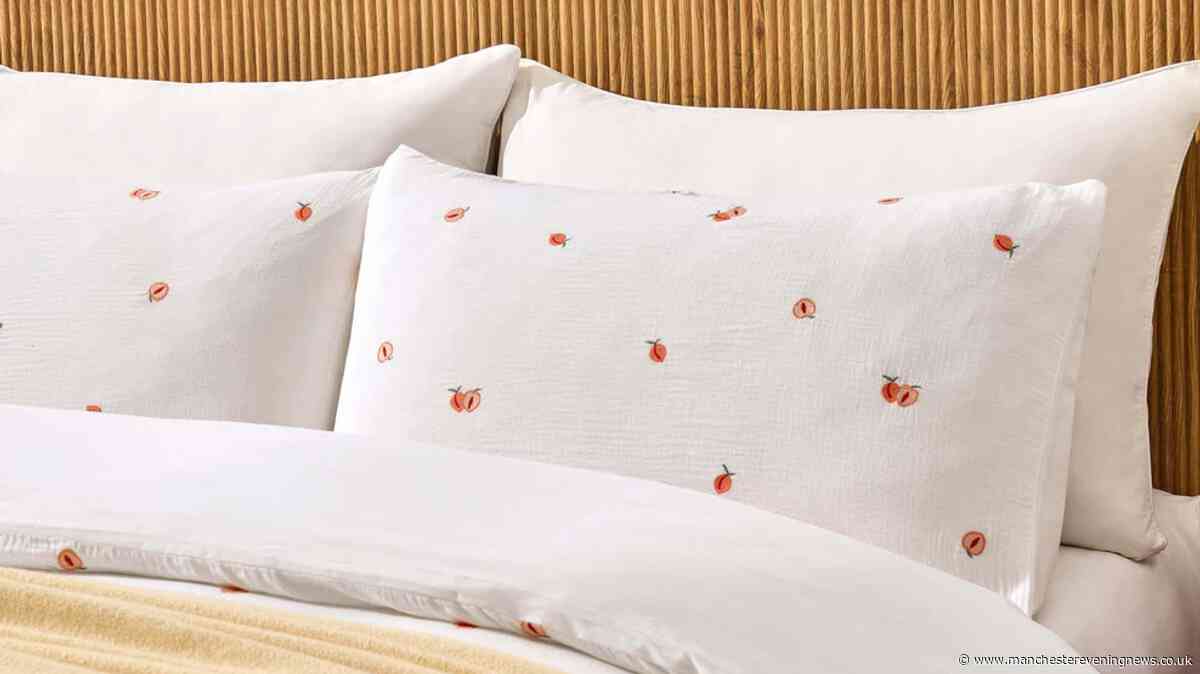 Dusk's prettiest £50 summer bedding set reduced to £30 'looks great without ironing'