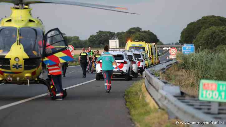 Man zwaargewond na ongeluk op A58 bij Heerle, snelweg bij Roosendaal dicht