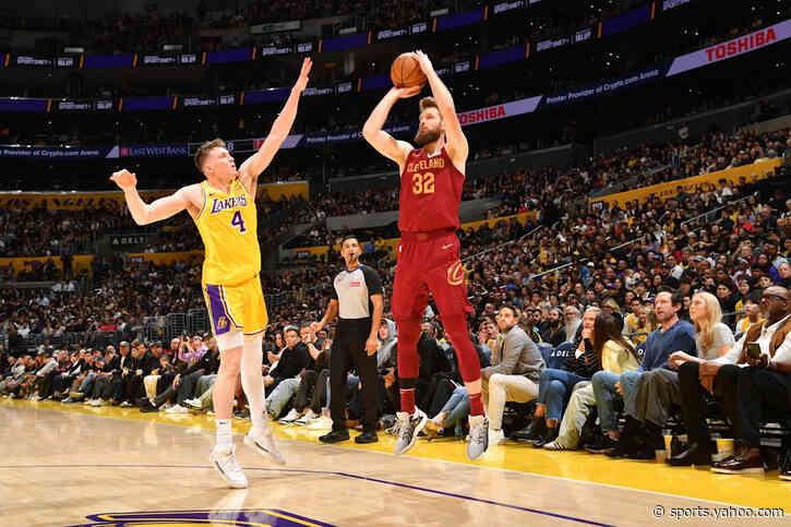 Report: Lakers among teams showing interest in Dean Wade