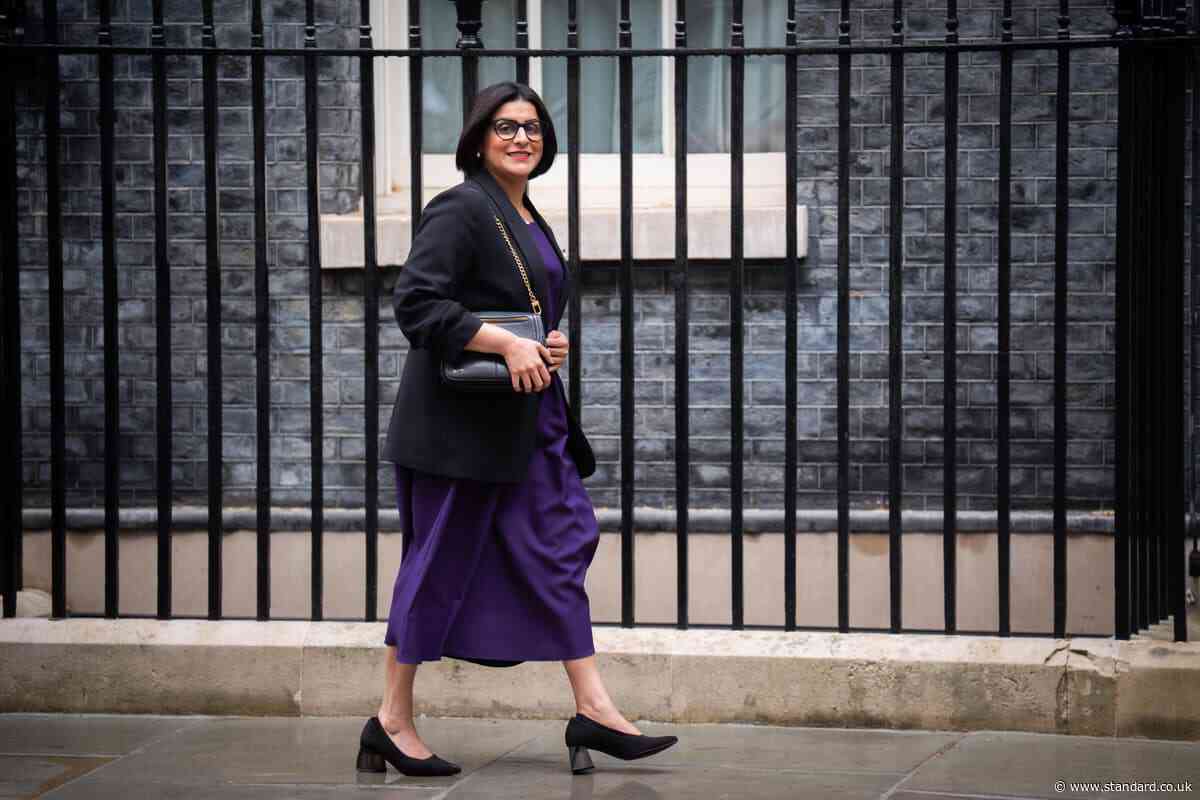 Public to decide asylum cases as Mahmood pledges to speed up decisions