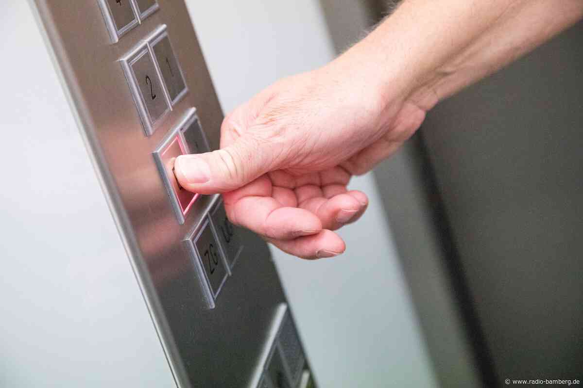 Auswertung: So häufig bleiben Menschen in Aufzügen stecken