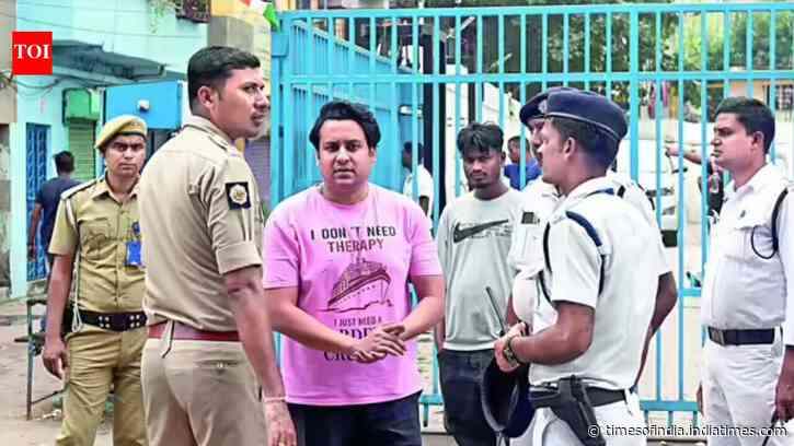 Former councillor Shams Iqbal arrested in Kolkata in Rs 70 lakh extortion case