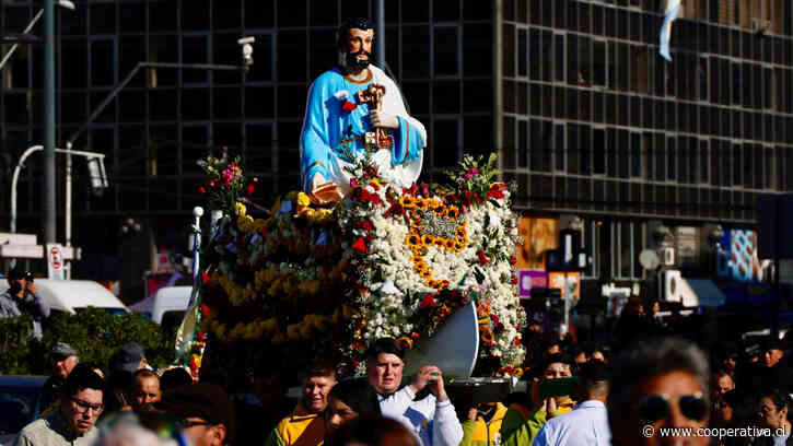 Fiesta de San Pedro en Valparaíso: Recorridos por tierra, mar y actividades culturales