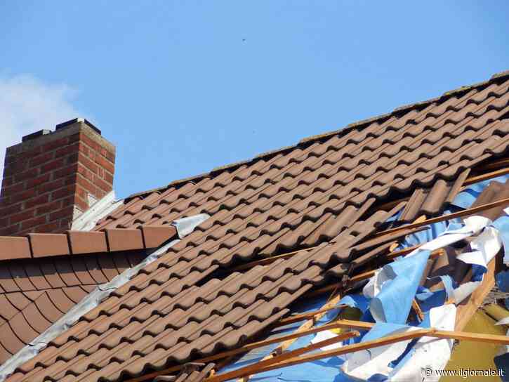 Tegole e oggetti che precipitano dal palazzo: quando il maltempo non esclude il risarcimento