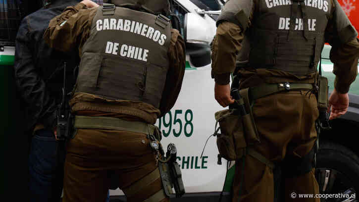 Delincuente intentó atropellar a carabinero tras robar auto en Mall Arauco Maipú