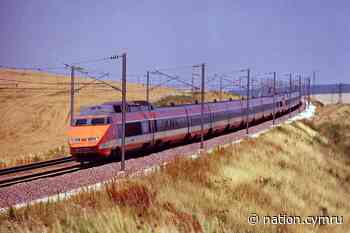 French lessons on Gallic Vitesse. A tale of two railways