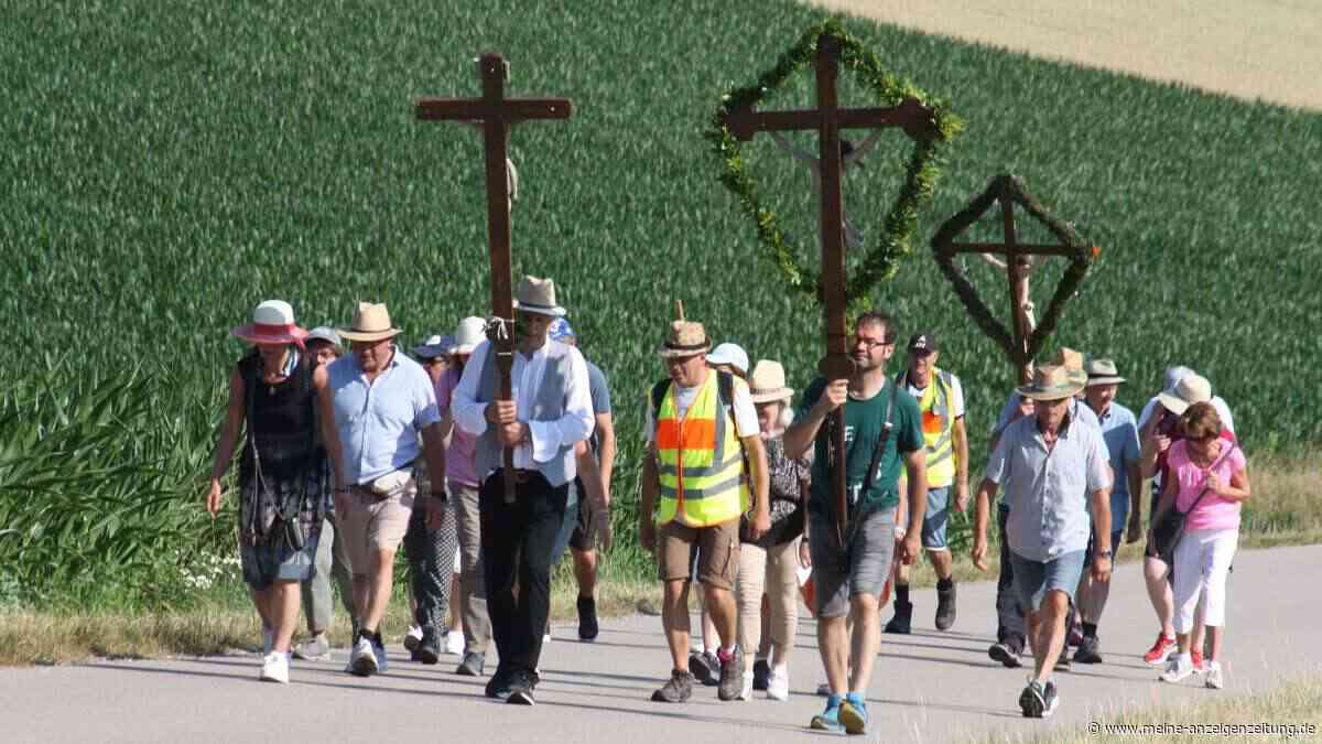 600 Gläubige applaudieren nach Predigt in Maria Thalheim