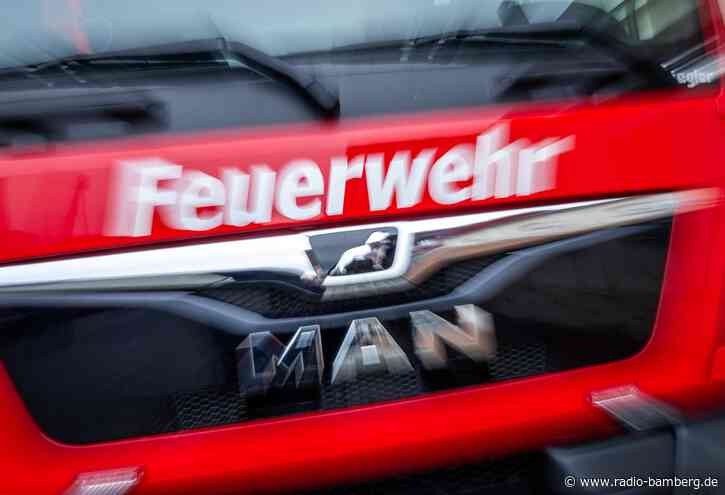 Traktor fängt feuer und löst Waldbrand in Oberpfalz aus