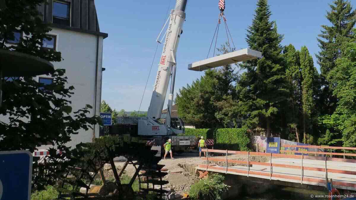 Triftbach-Brücke in Bruckmühl wird nach 60 Jahren komplett erneuert