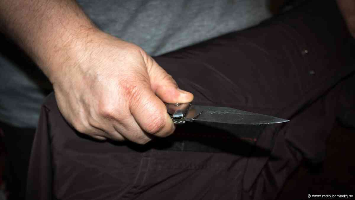 Messerstich in den Rücken – Tatverdächtige in Untersuchungshaft