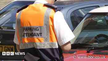 Man prosecuted after threat to stab traffic warden