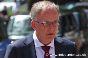 Former yacht club captain accused of harassing commodore in £320,000 houseboat row