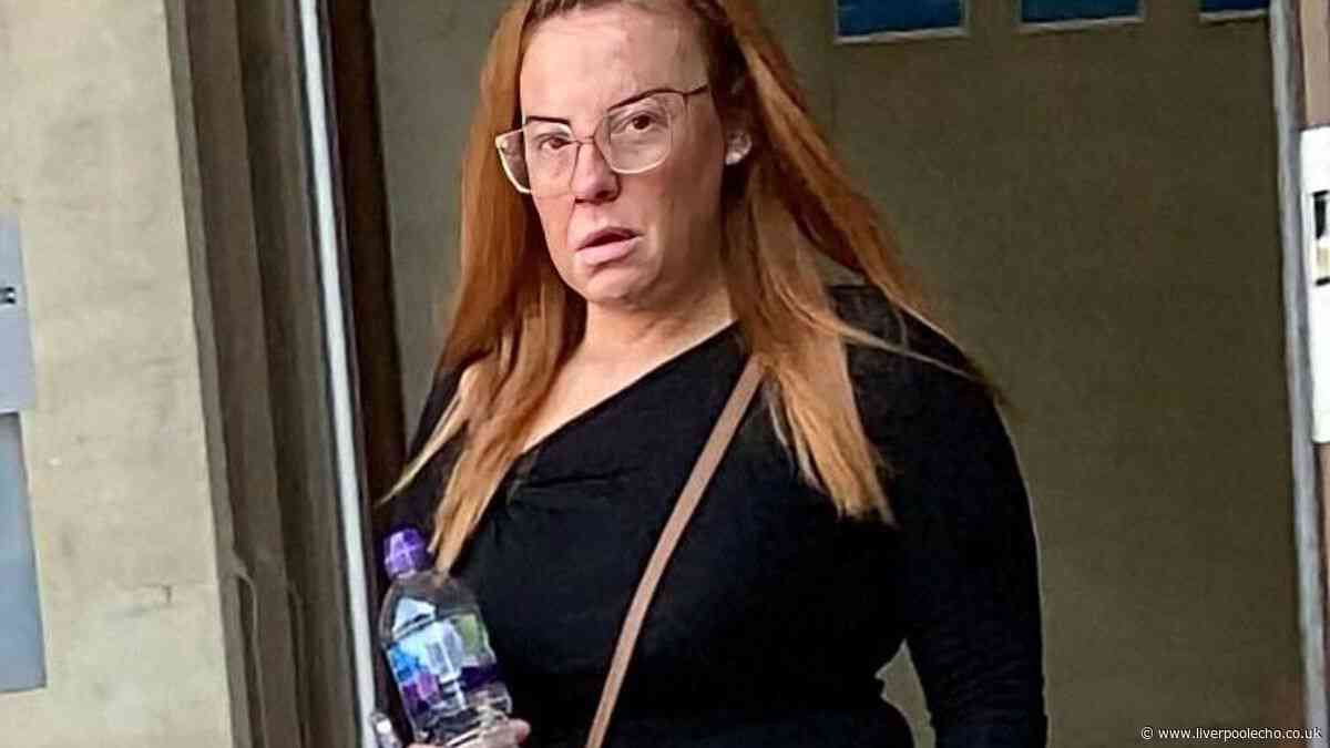 Prison officer sent intimate photos to inmate as pair struck up relationship