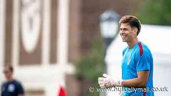 Hull City close in on eye-catching goalkeeper swap with Rangers as ex-England star arrives