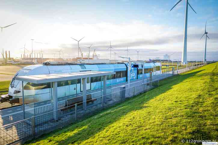 Spoorwegovergang Hoendiep geruime tijd dicht vanwege kapotte trein