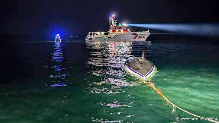 Zeiljacht kapseist achter Duitse reddingboot