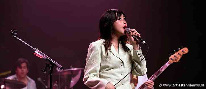 Beabadoobee live in AFAS Live Amsterdam met The Powerlines Tour