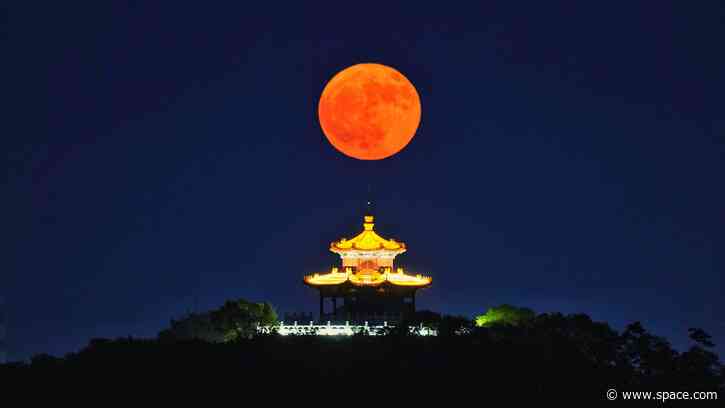 The Strawberry Moon rises tonight. Here's what to expect from June's full moon