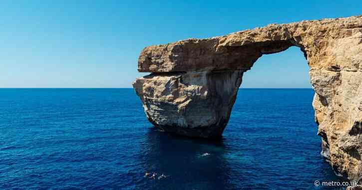 Jet skier dead after rock archway collapsed when American tourist jumped off it