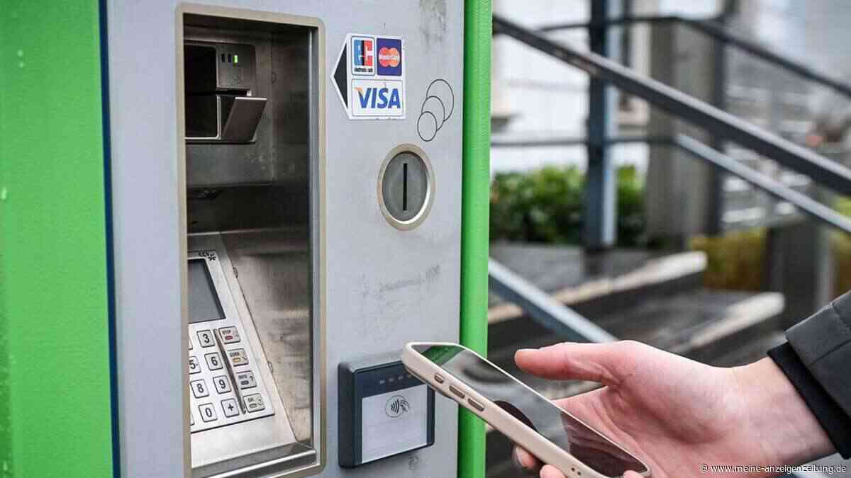 Stuttgart schafft Bargeld im Bus ab: Sozialverbände schlagen Alarm