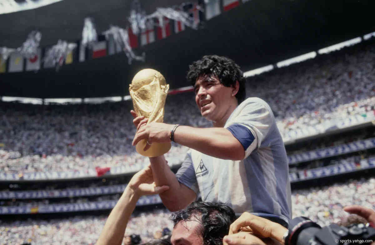 🎥 D10S had the world at his feet, Maradona crowned Argentina ⭐️⭐️