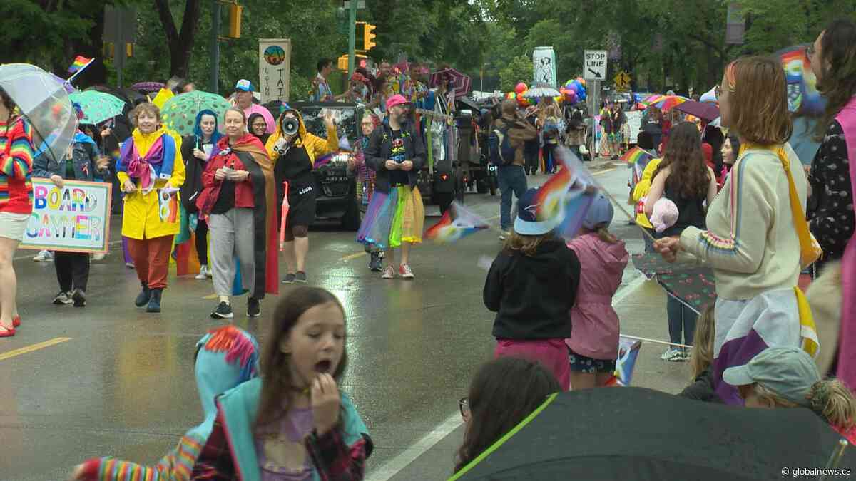 Annual Saskatoon Pride Parade draws crowd of 10,000