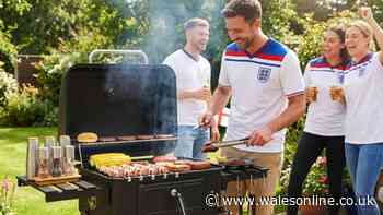 Big BBQ and smoker down to £89 is 'excellent' for entertaining family and friends