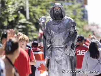 Street performers draw record crowds during World Cup — and push Vancouver to rethink how it supports them