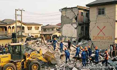 Navy rescues several victims of building collapse in Lagos