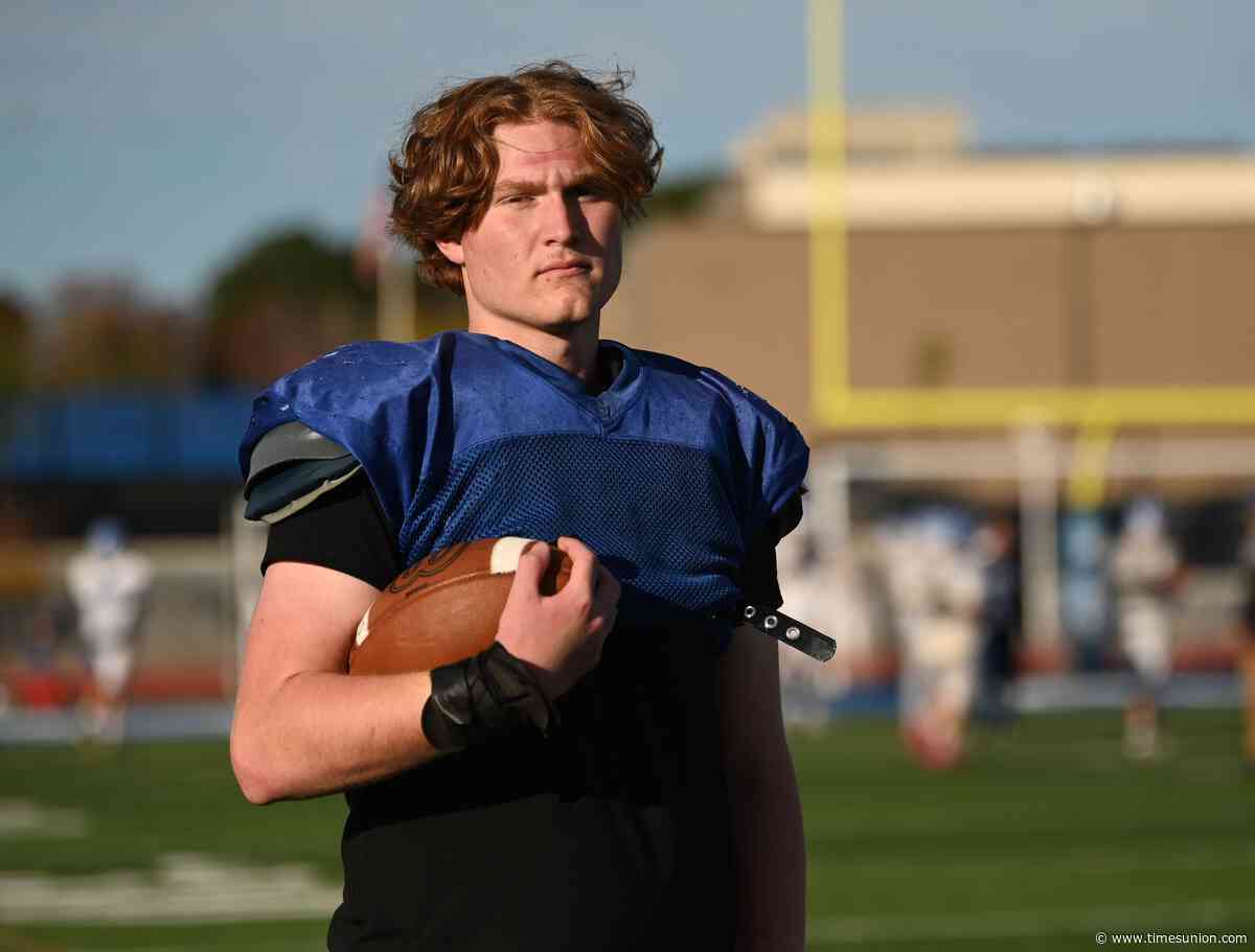 Shaker lineman Trent Robbins commits to Stony Brook before senior season
