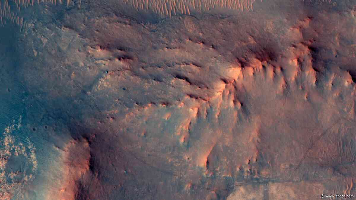 Mars orbiter watches Perseverance rover cross the marathon finish line | Space photo of the day for June 29, 2026