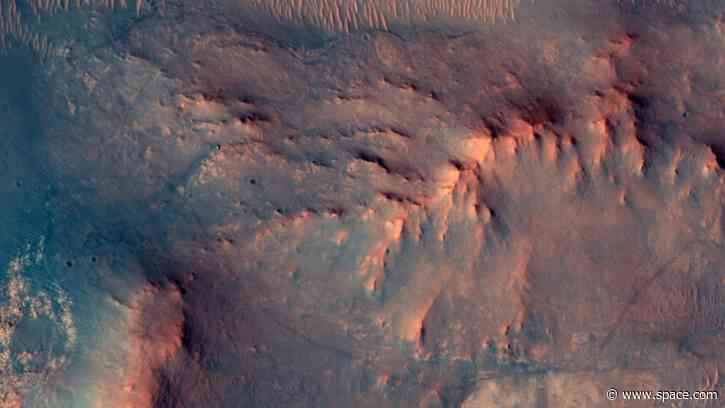 Mars orbiter watches Perseverance rover cross the marathon finish line | Space photo of the day for June 29, 2026