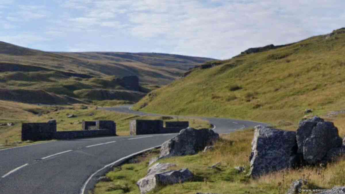 Man killed and woman critically hurt in crash on Welsh mountain