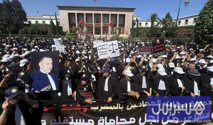 المحامون يطالبون بسحب مشروع قانون المهنة في وقفة حاشدة بالرباط
