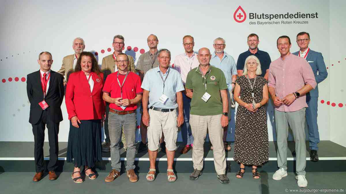 Ehrung für schwäbische Blutspendenderinnen und Blutspender in Augsburg