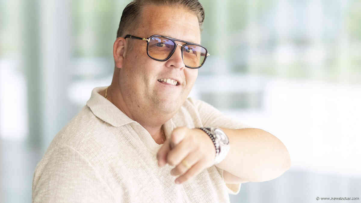 Rutger van Barneveld scoort vijf jaar na SBS6-serie zomerhit: ’Azijnzeikers genoten van mijn gestuntel’