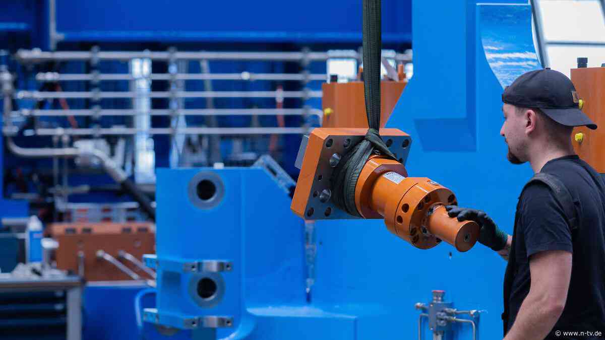 "Sind nicht wettbewerbsfähig": Metall- und Elektroindustrie erwartet kein Wachstum - stattdessen Jobabbau
