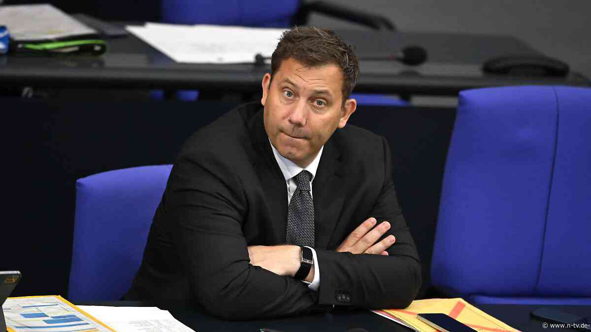 Ab dem Jahr 2028: Bericht: Klingbeil fordert drei Prozent Ersparnis von allen Ministerien