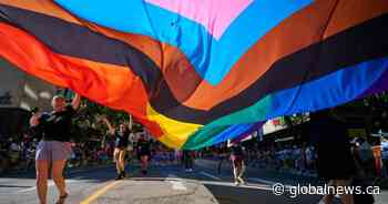 IN PICTURES: Mark Carney joins Toronto Pride Parade through downtown