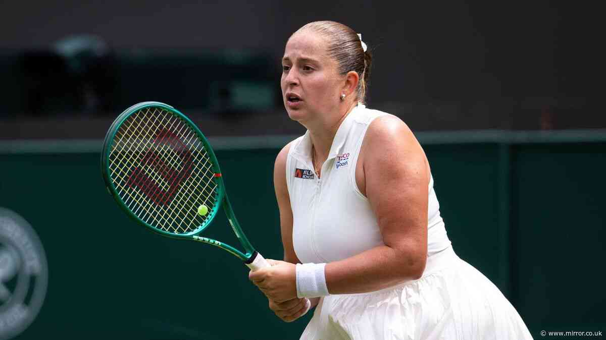 Wimbledon star issues immediate apology to crowd after 'picking a fight' on day one