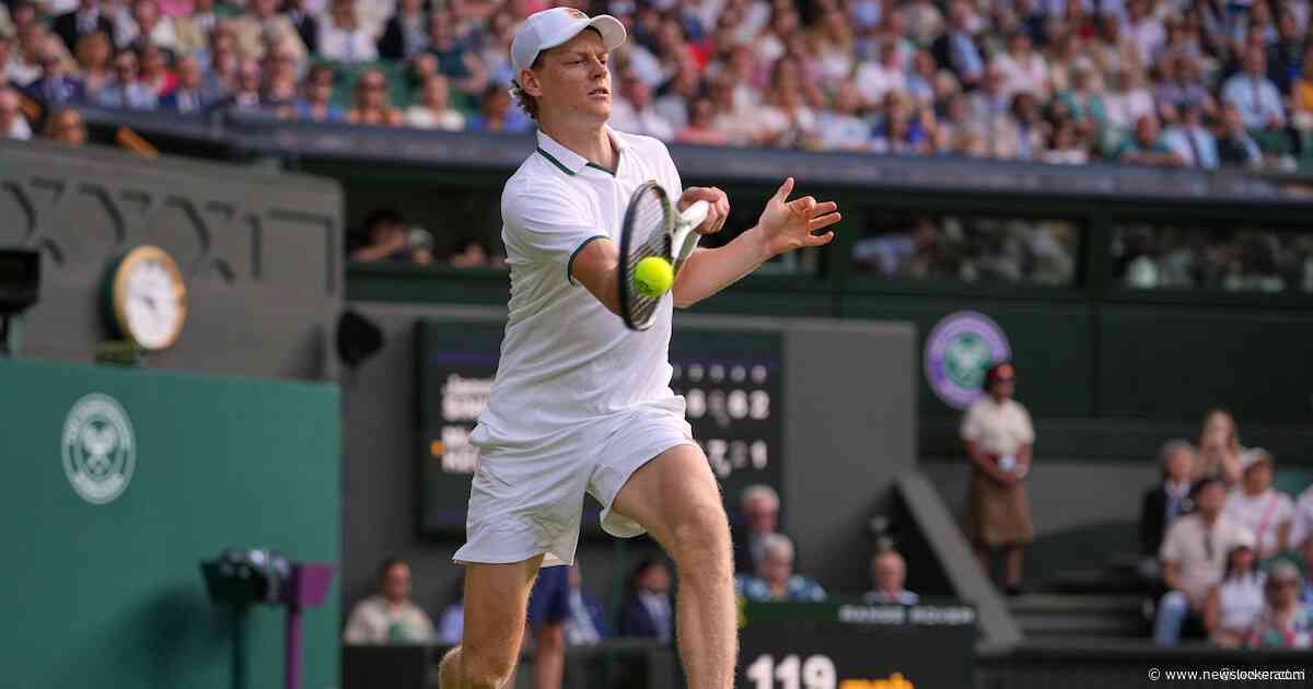 Jannik Sinner ontsnapt aan vroege uitschakeling op Wimbledon na zwaarbevochten vijfsetter tegen Serviër