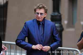 Dionne Warwick, Barry Manilow and Stevie Wonder honour Clive Davis at funeral