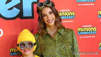 Gelber Minion auf rotem Teppich: Sohn stiehlt Cathy Hummels die Show