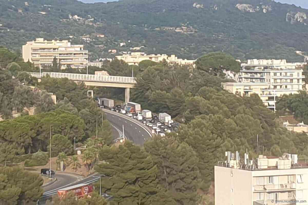 « Personne ne se penche sur le problème de cette autoroute maudite ? » : deux heures dans les bouchons, nouvelle soirée noire sur l’A8 à Nice