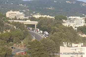 « Personne ne se penche sur le problème de cette autoroute maudite ? » : deux heures dans les bouchons, nouvelle soirée noire sur l’A8 à Nice