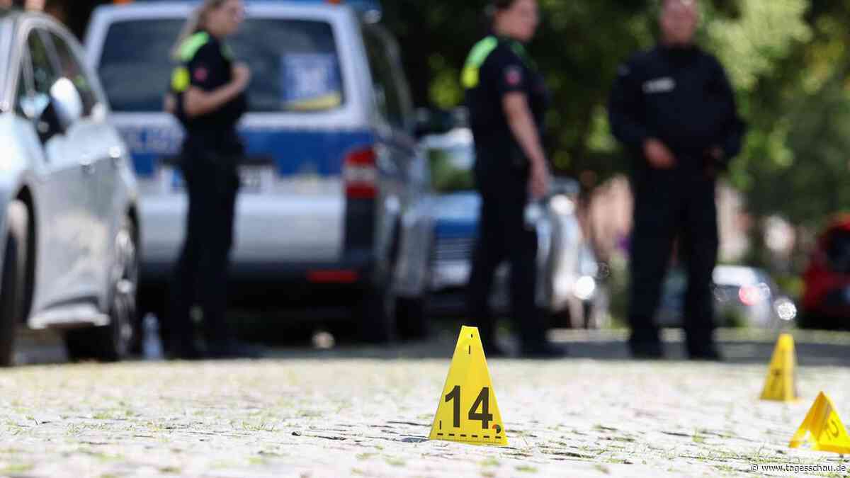 Was über die Gewalttat von Stade mit sechs Toten bekannt ist