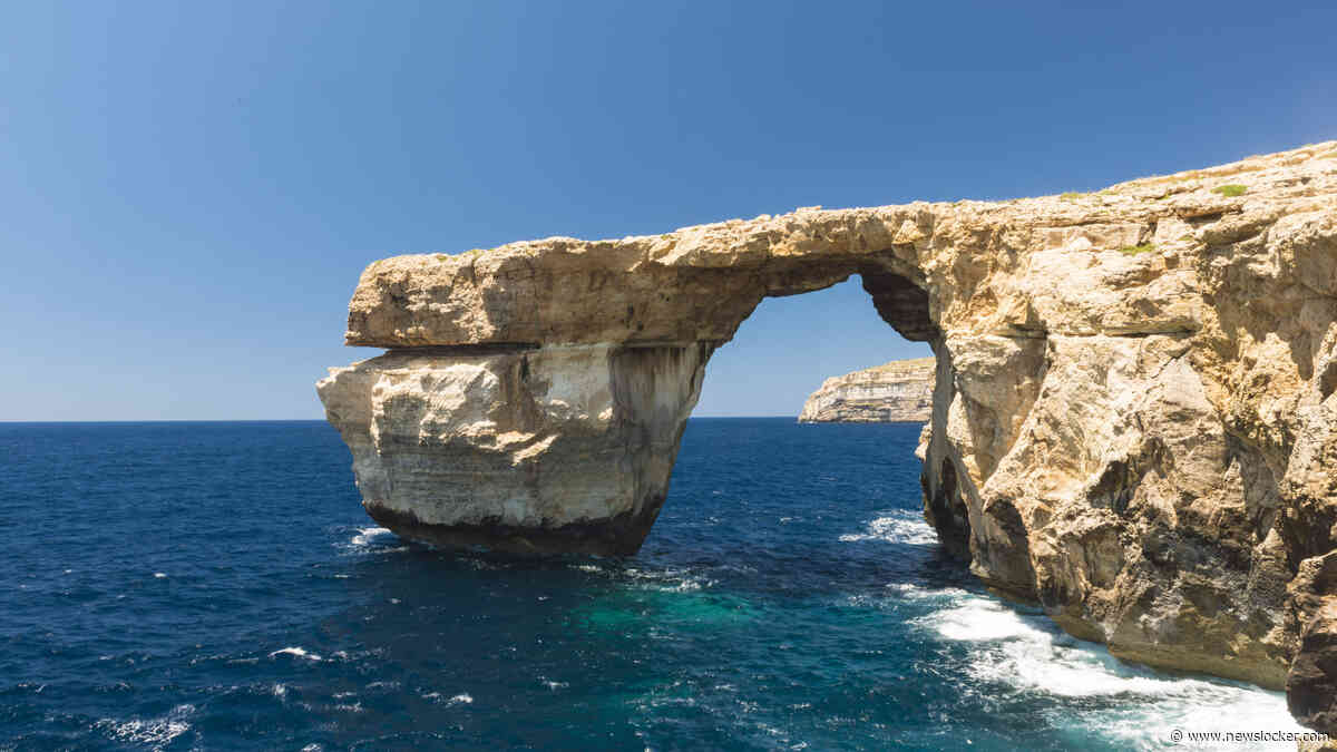 Beroemde rotsboog in Malta stort in nadat toerist eraf springt: jetskiër verpletterd door stenen en komt om het leven
