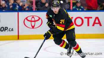Predators Acquire Höglander from Canucks for Third-Round Pick