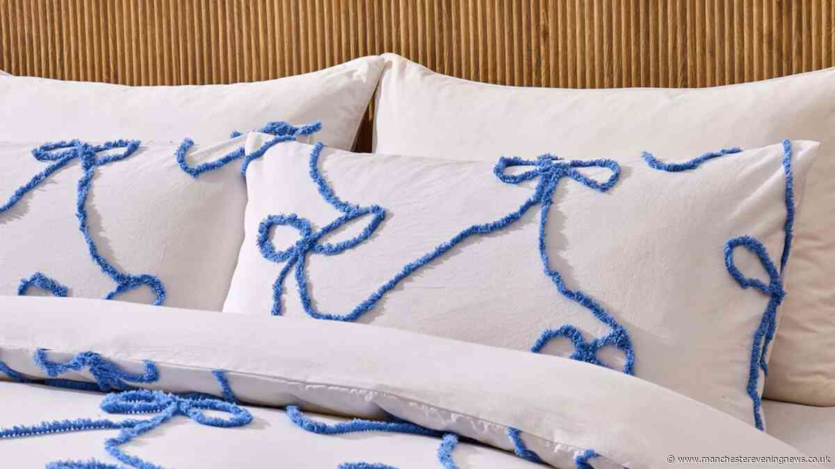 I found a pretty summer bedding set reduced from £45 to £23 that's 'amazing quality'
