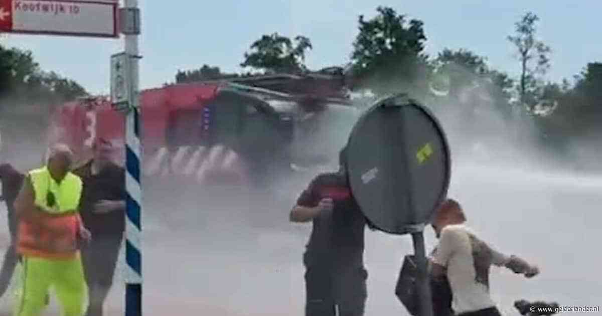 Iets té fanatiek? Brandweer blaast publiek omver op open dag